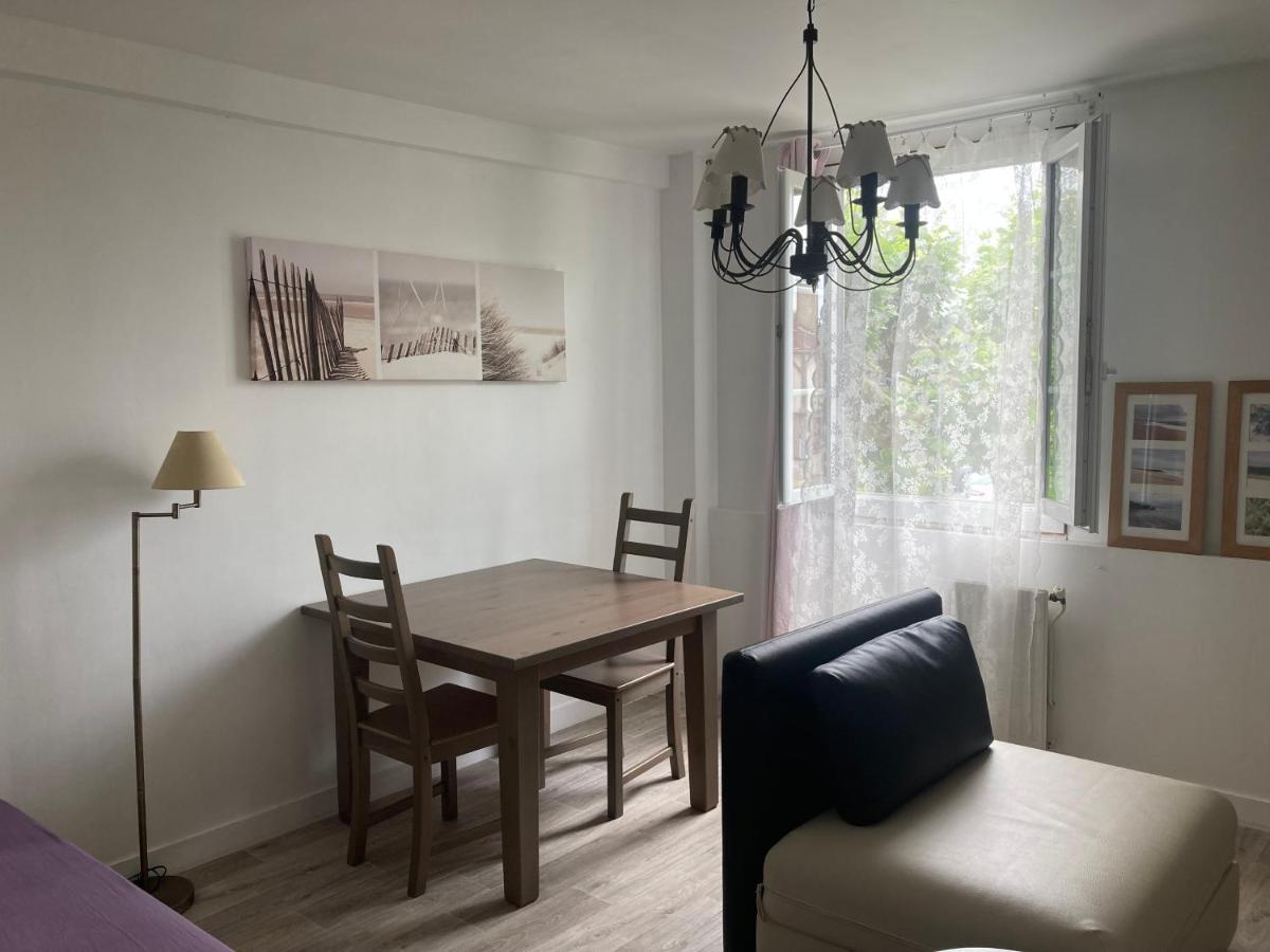 Appartement 2/3 Personnes A 10 Minutes De Contis Plage Saint-Julien-en-Born Dış mekan fotoğraf